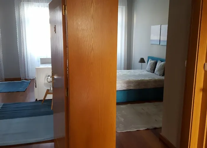 Cool בית הארחה