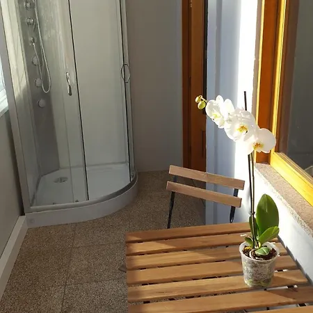 Cool בית הארחה